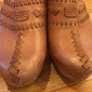 Ugg clogs